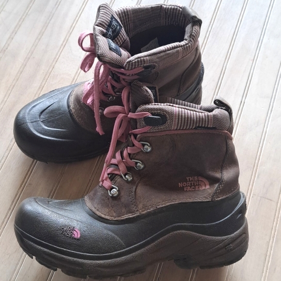 Girls THE NORTH FACE Chilkat Insulated Waterproof Winter Ankle Boots Pink Laces - Picture 1 of 15